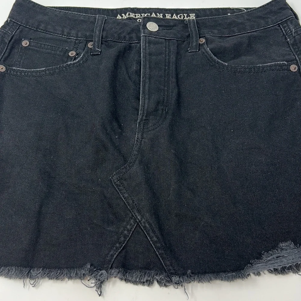 American Eagle Black Distressed High Waisted Raw Hem Skirt Size 8 - Picture 5 of 10